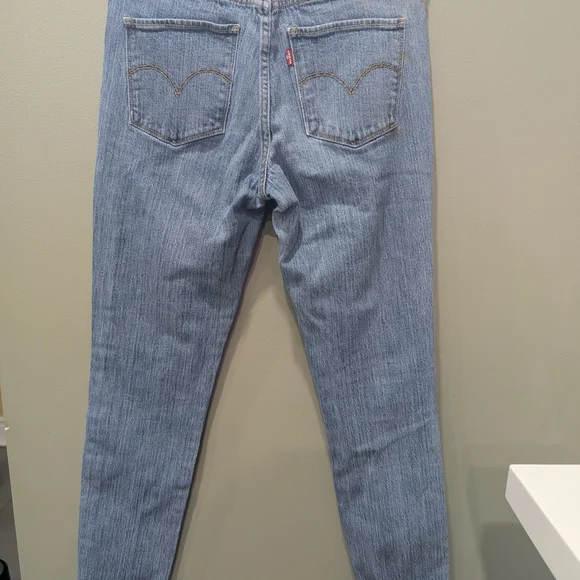 Levi's Light Blue Straight Leg Jeans for Women - Picture 3 of 6